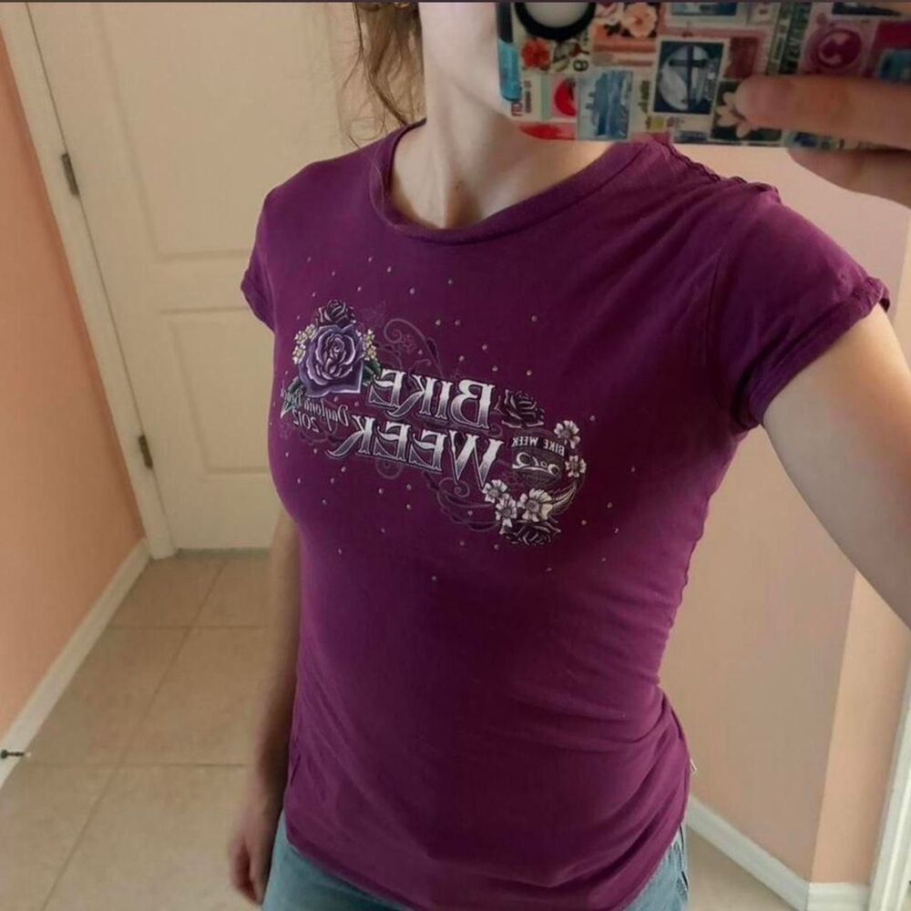 Unbranded Women's Purple and Burgundy T-shirt